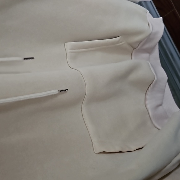 Mens beige colored hoodie large - Picture 3 of 3